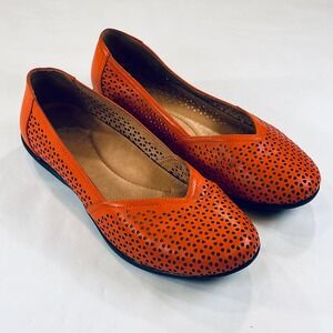 Dansko Neely Flats Womens 39/8.5-9 Tangerine Leather Perforated Ballet Slip On
